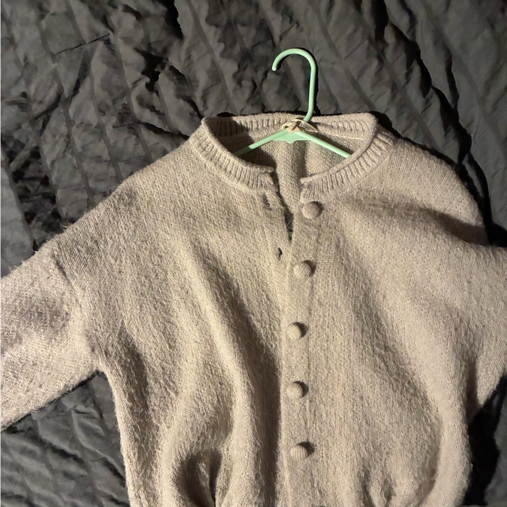 Neuflora Applegate Sweater
